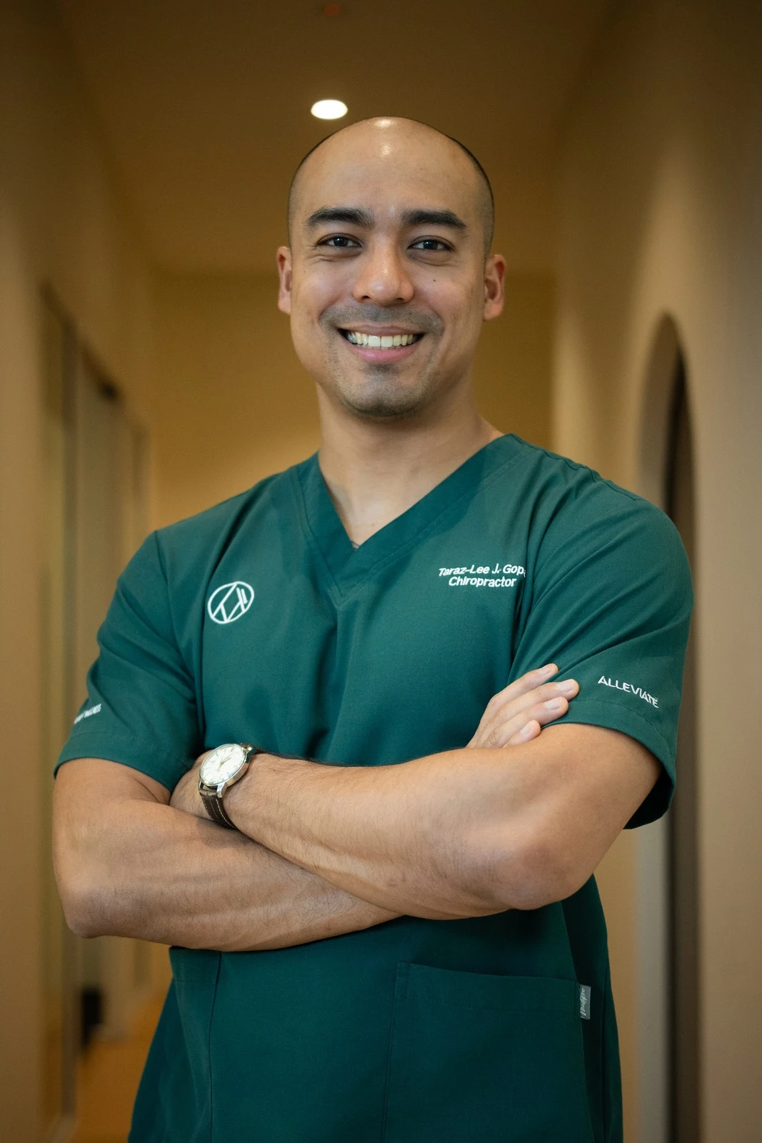 Taraz, Chiropractor